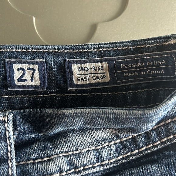 MISS ME Women’s Mid Rise Easy Crop Embellished Jeans, size 27 - Picture 11 of 16